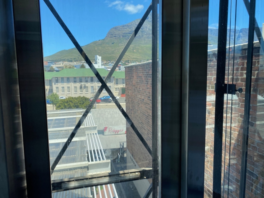 To Let commercial Property for Rent in Woodstock Western Cape